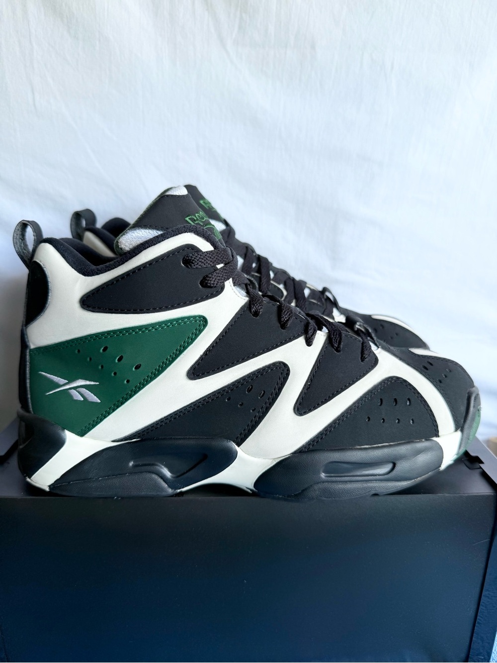 AUTHENTIC Reebok Kamikaze “Sonics” Black Green size 10 V60362 2014 PRE-OWNED